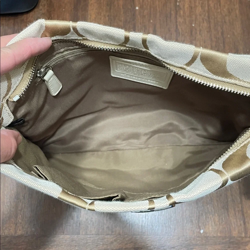 Coach Signiture hobo crossbody or shoulder bag and wallet